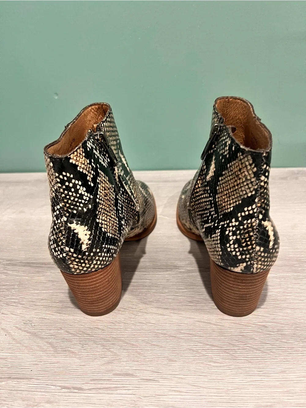 Madewell Snake Print Leather Ankle Boots Women’s Size 6 - Picture 5 of 10